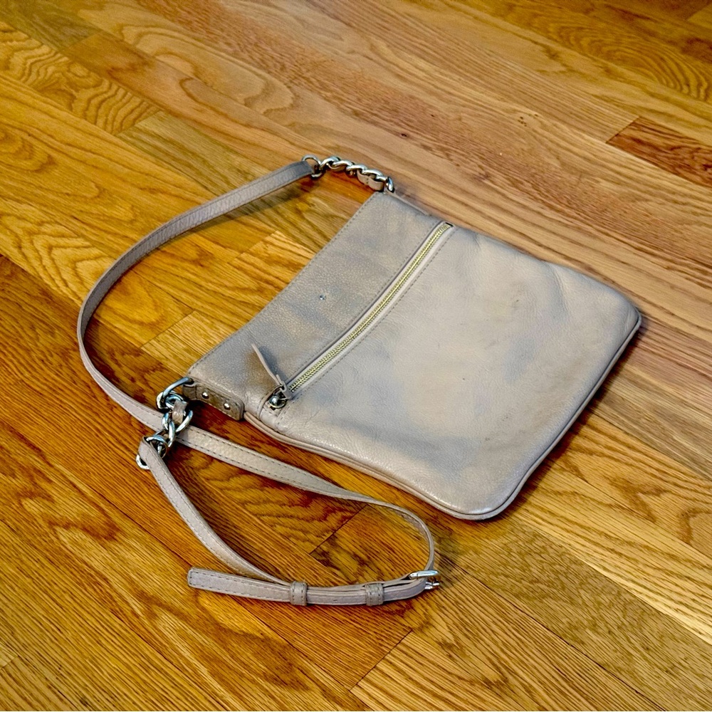 Cream colored Kate Spade lightweight leather purse